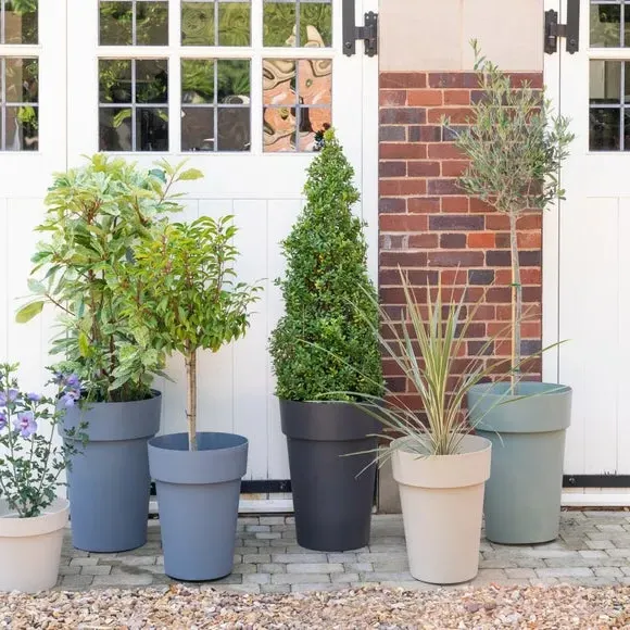 High Planter with Drainage - Grey, Plastic image