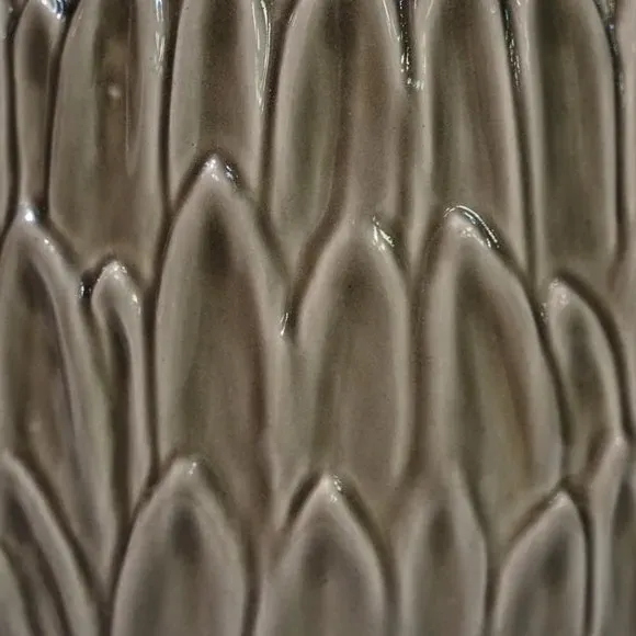 Leaf Embossed Plant Pot - Mocha