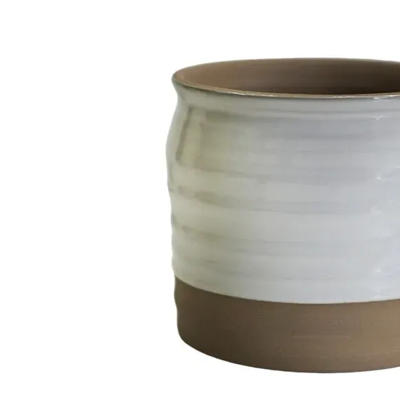 Lipped Plant Pot with Ripple Design - White, Ceramic
