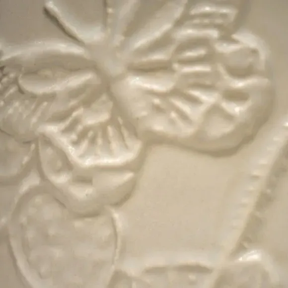 Meadow Plant Pot - Ivory, Stoneware