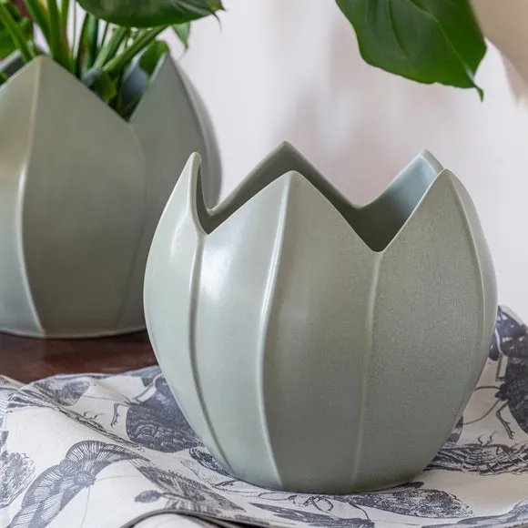 Round Plant Pot with Leaf Design - Green