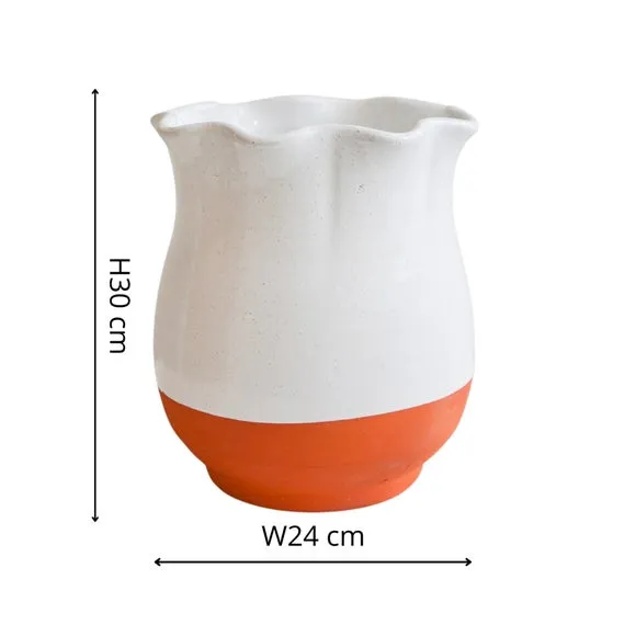 Scalloped Vase - Ivory, Terracotta