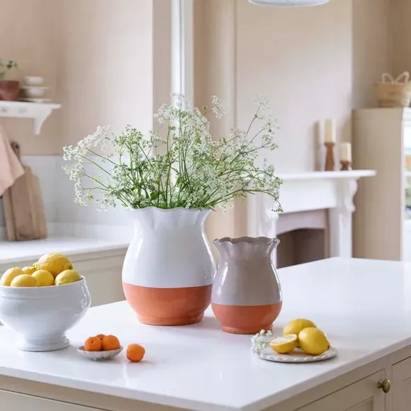 Scalloped Vase - Ivory, Terracotta