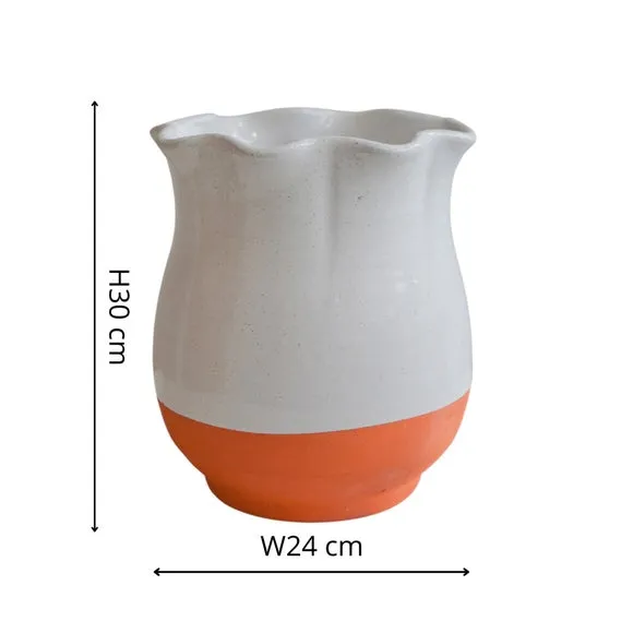 Scalloped Vase - Olive, Terracotta