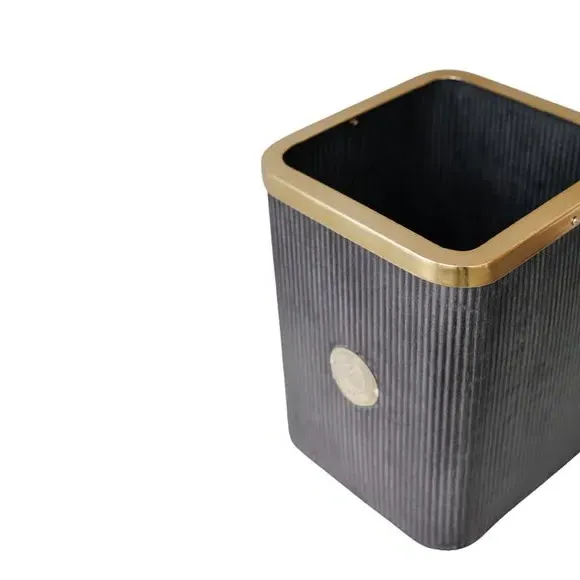 Set of 2 Plant Pots Ribbed Design - Grey