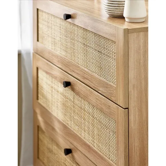 3-Drawer Chest with Rattan Details - Oak