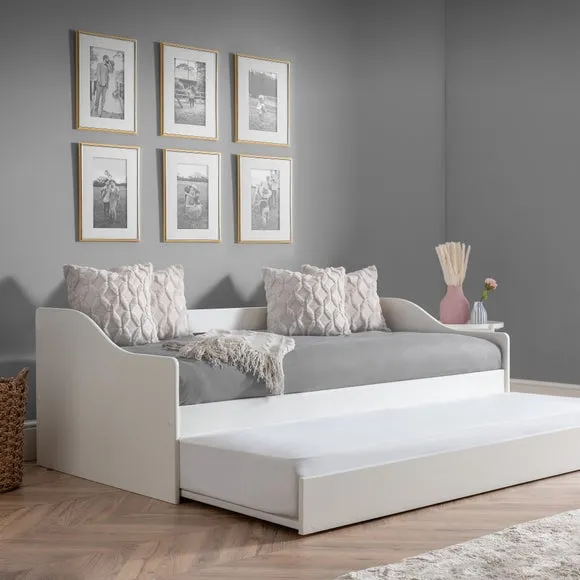 Daybed with Pull-Out Trundle - White