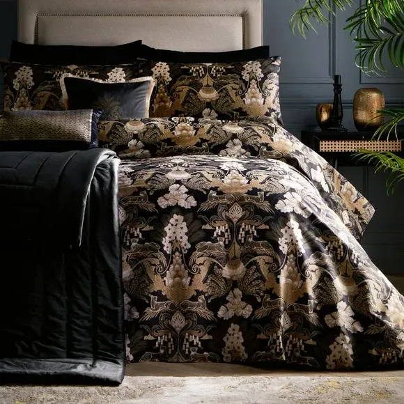 Duvet Cover Set with Pillowcases - Black, Cotton