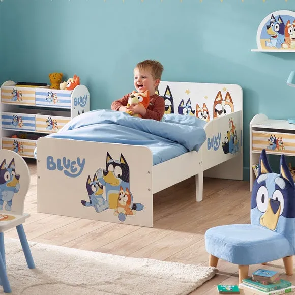 Toddler Bed with Safety Sides - White, Wood