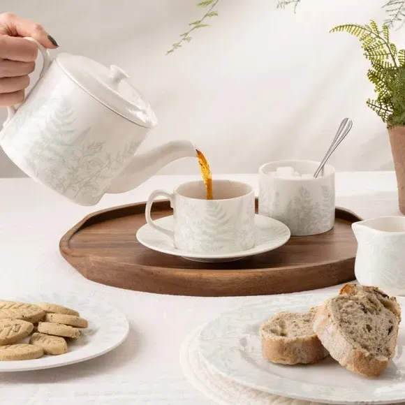 800ml Teapot Botanical Print - White, Bone China
