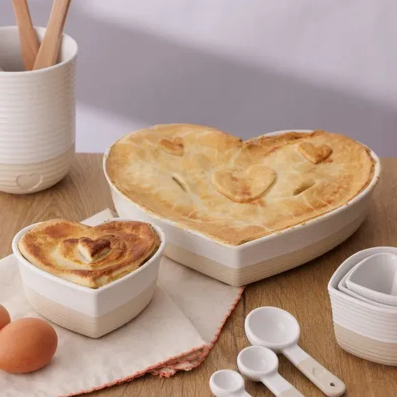 Set of 2 Heart Bakers - Neutral, Stoneware