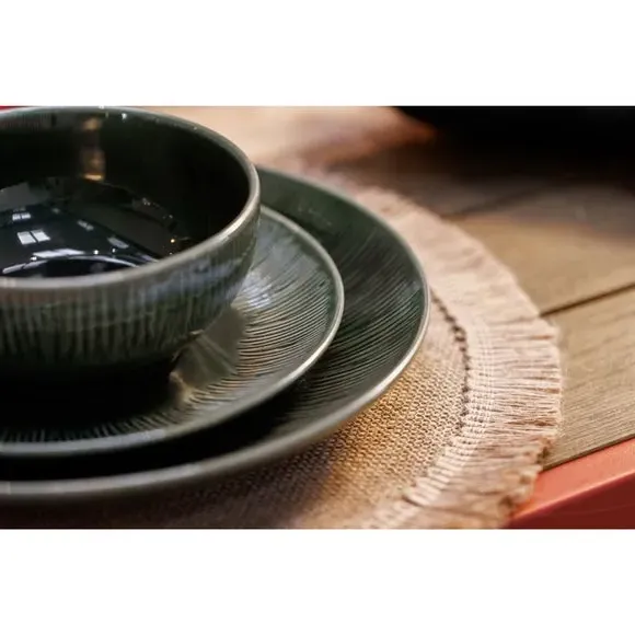 12-Piece Dinner Set with Leaf Pattern - Green