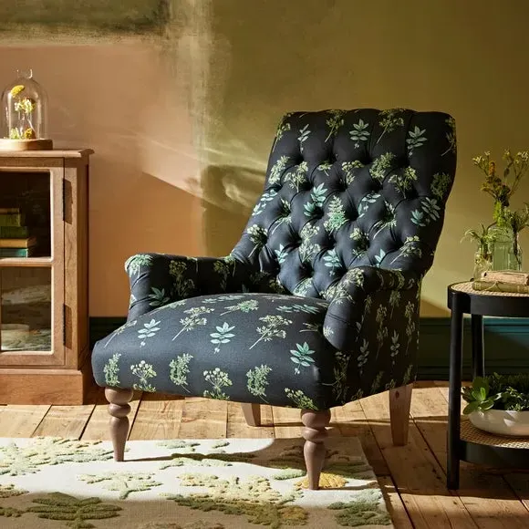 Armchair with Tufted Back - Green, Fabric