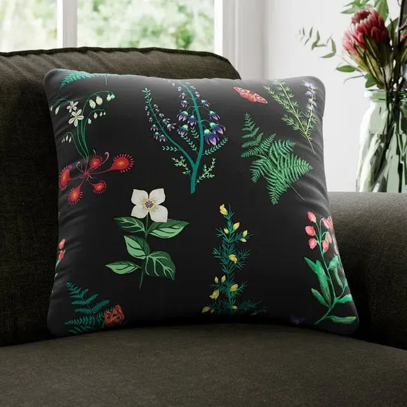 Cushion Cover with Floral Design - Black, Velvet image