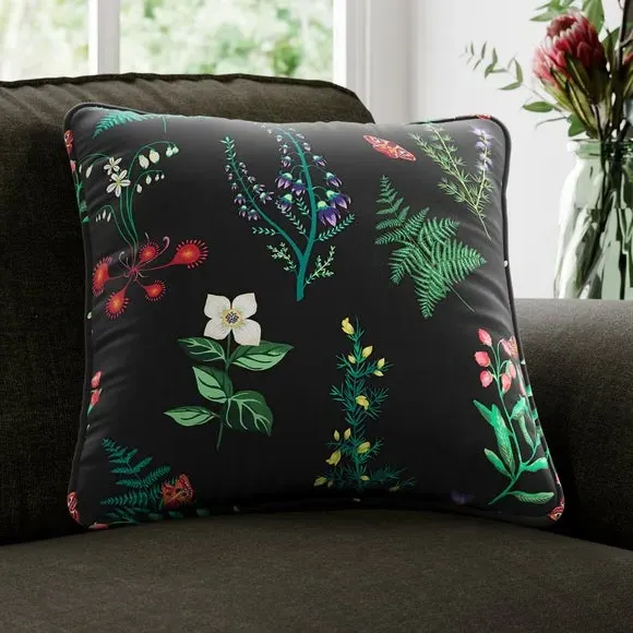 Cushion Cover with Floral Design - Black, Velvet