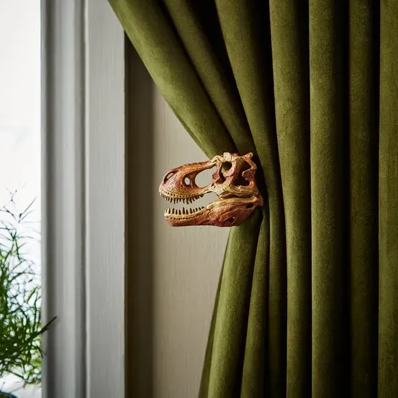 T-Rex Curtain Dresser - Black, Metal image