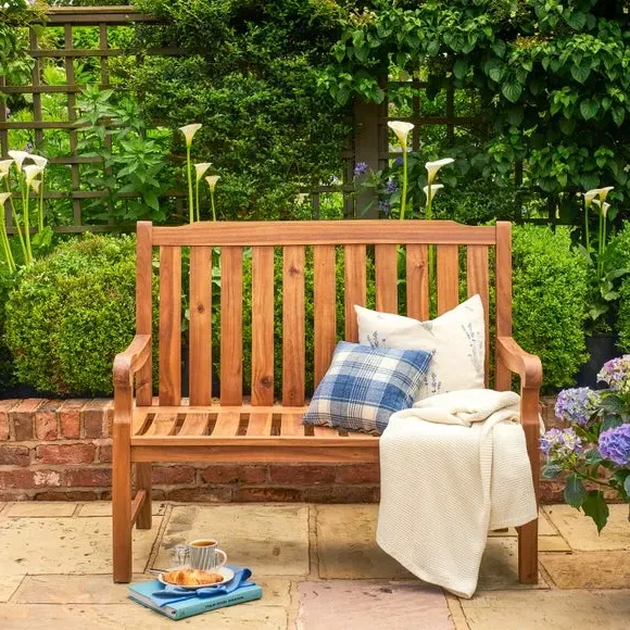 Small Outdoor Bench with Curved Back - Natural, Teak