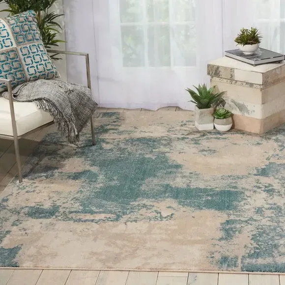 Area Rug with Ombre Effects - Grey