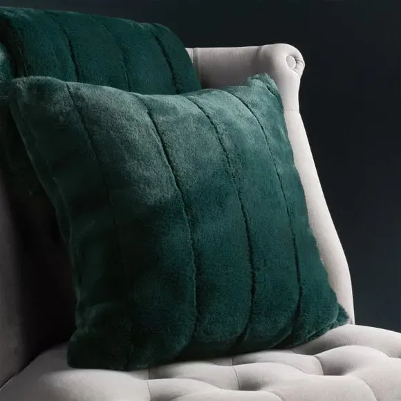 Filled Cushion with Faux Fur - Green, Polyester image