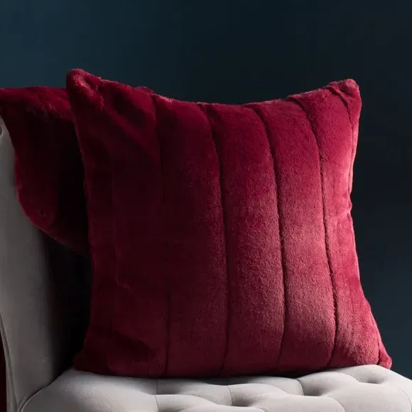 Filled Cushion with Faux Fur - Ruby, Polyester