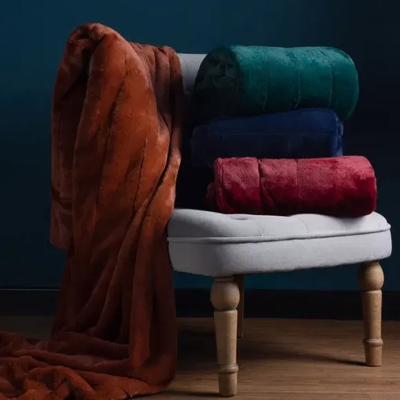 Heavyweight Throw Blanket - Ruby, Faux Fur