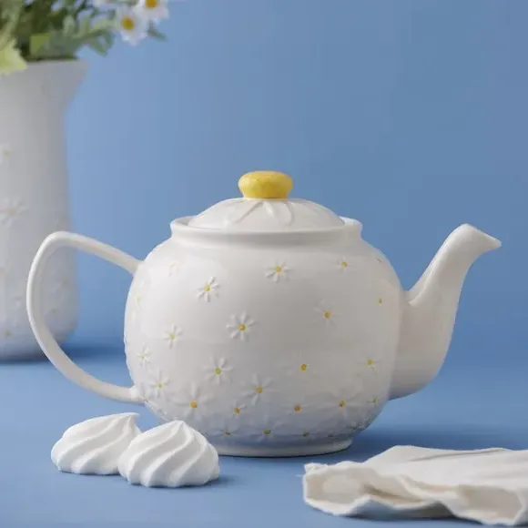 6 Cup Teapot with Daisy Design - White image