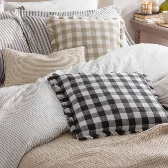 Rectangle Cushion with Ribbed Design - Natural, Cotton