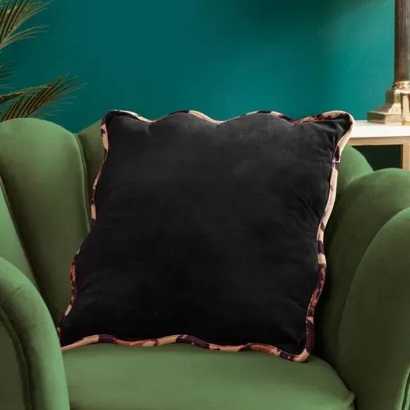Square Cushion with Scalloped Edge - Black image