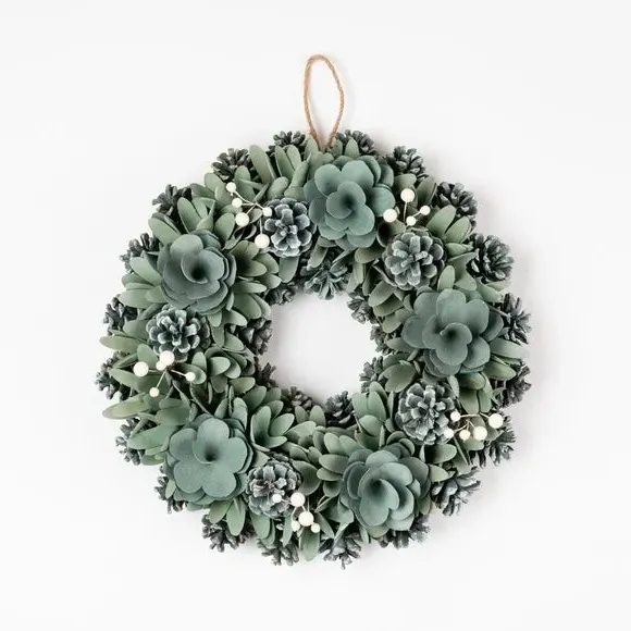38cm Artificial Wreath - Green, Wood Shavings