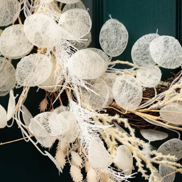 60cm Artificial Wreath - Cream, Eucalyptus
