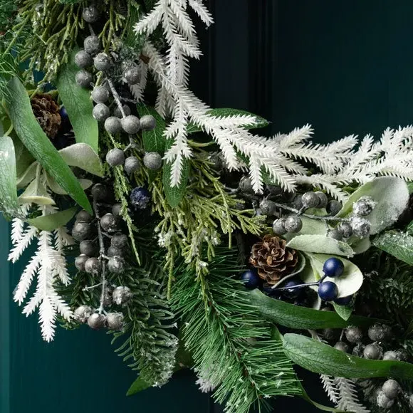 Artificial Blueberry & Pine Wreath - Green