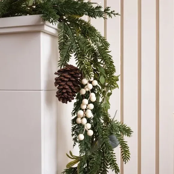 Artificial Christmas Garland - Green, Mixed Foliage