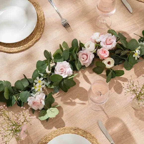 Artificial Rose Garland Vintage Style - Pink image