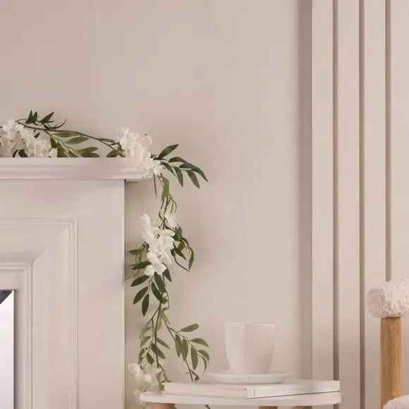 Artificial Wisteria Garland - White
