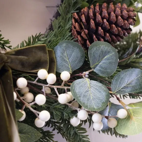 Artificial Wreath with Pine Cones - Green