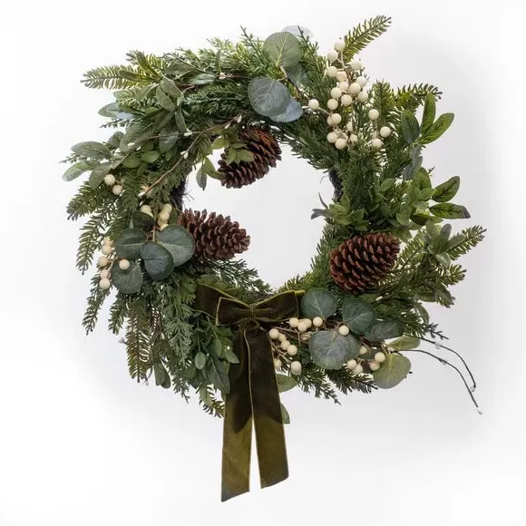 Artificial Wreath with Pine Cones - Green
