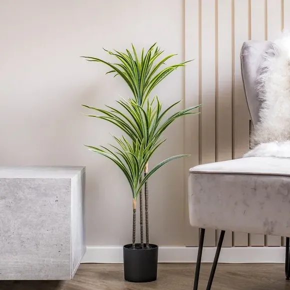 Artificial Yucca Plant - Green, Faux Foliage image