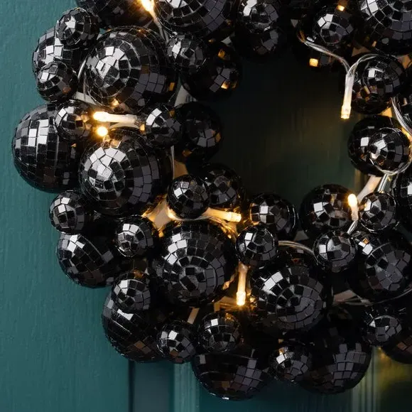 Light-Up Disco Ball Wreath - Black, Mirror