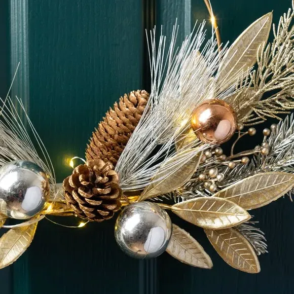 Light Up Wreath with Metallic Foliage - Gold