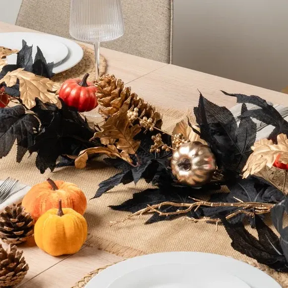 Pumpkin Garland with Wreath Feature - Black, Gold