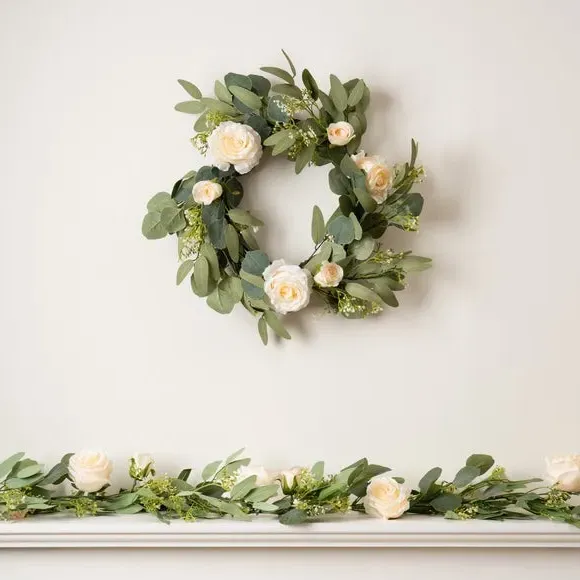 Round Eucalyptus Wreath with Roses - Green image