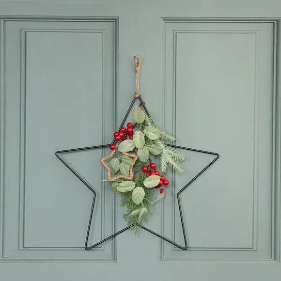 Star Wreath with Berries - Green, Artificial