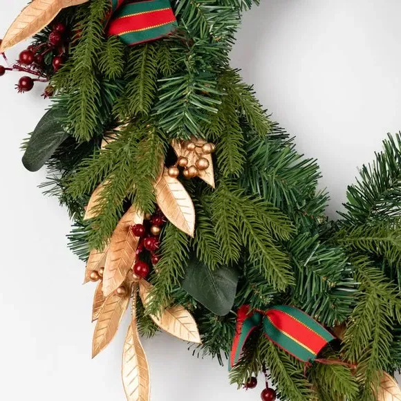 Traditional Wreath with Gold Leaves - Green