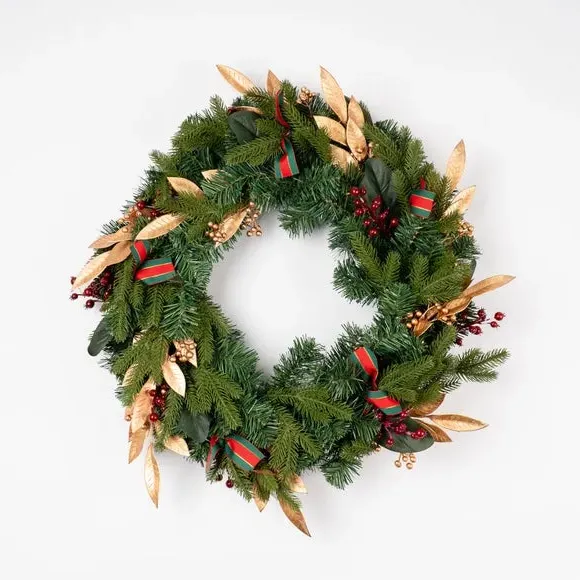 Traditional Wreath with Gold Leaves - Green