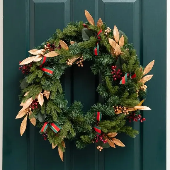 Traditional Wreath with Gold Leaves - Green image