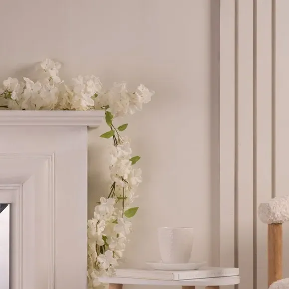 Trailing Hydrangea Garland - White, Artificial image