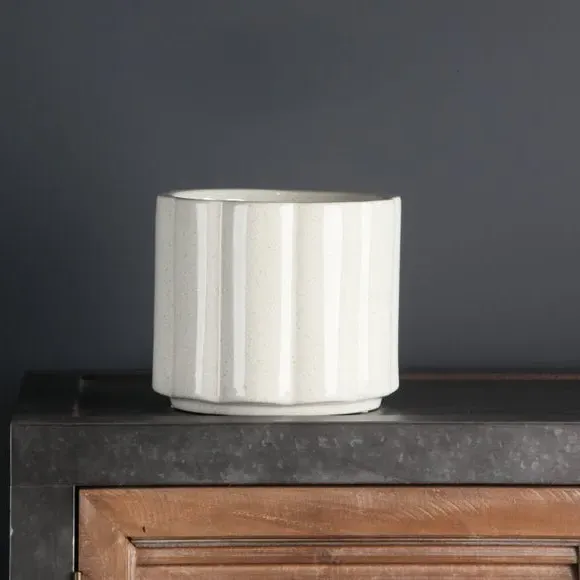 Wide Ribbed Plant Pot - Cream Speckle