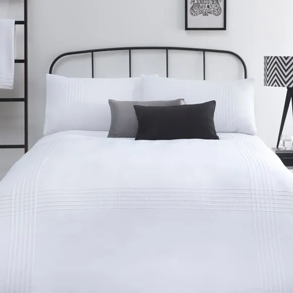 Duvet Cover Set with Pin-Tuck Detail - White image
