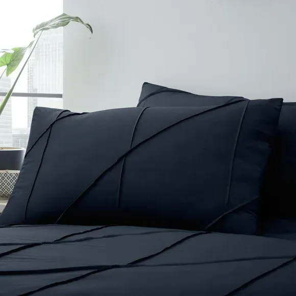 Duvet Cover Set with Pleated Detail - Navy