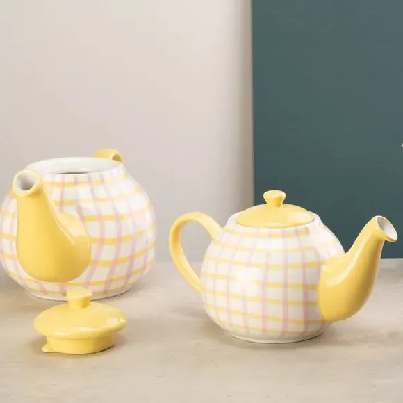 6 Cup Teapot Gingham Design - Pink, Stoneware image